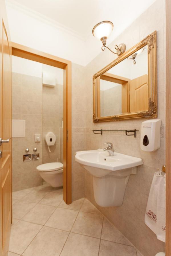 בודפשט Gde Hollo Apartments מראה חיצוני תמונה